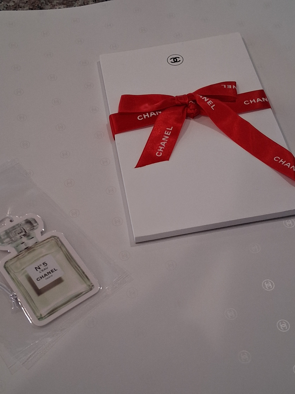 Chanel GWP Note Pad with Red Chanel Ribbon.Comes With Designer Fresher.